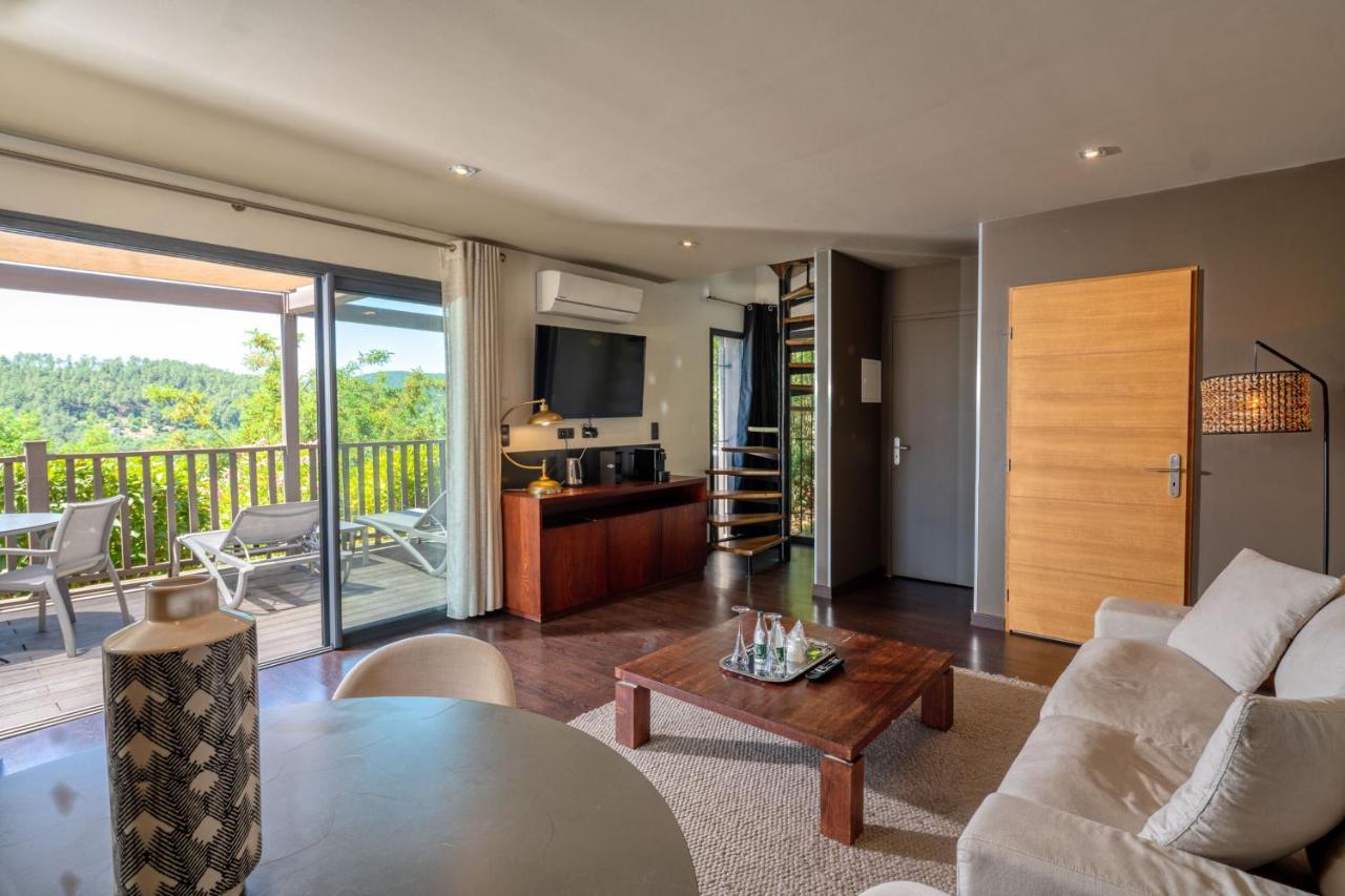 Domaine De Chalvêches 4* Hotel 4*