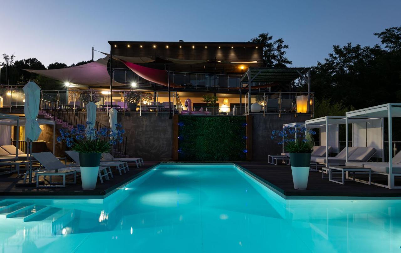 Hotel Domaine De Chalvêches 4*
